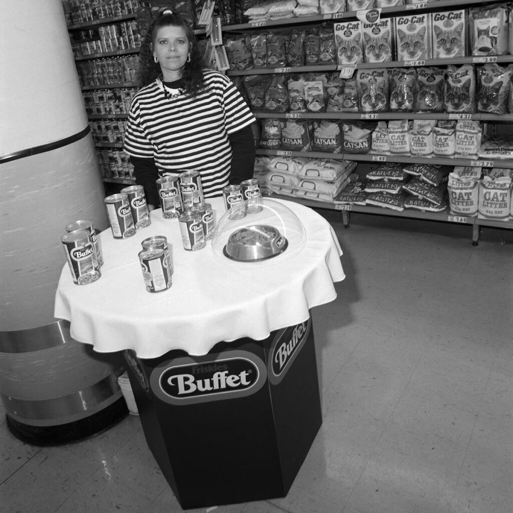 friskies buffet dog food promotion coles belconnen 1989